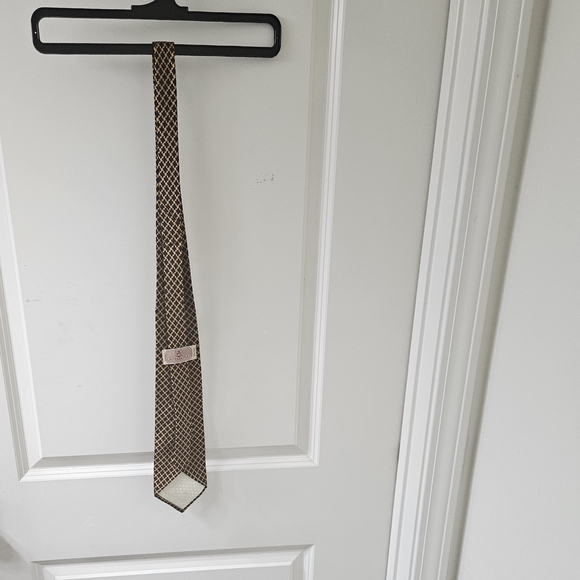 Brown Geometric Men's Tie - Refined Diamond Pattern - Picture 2 of 3